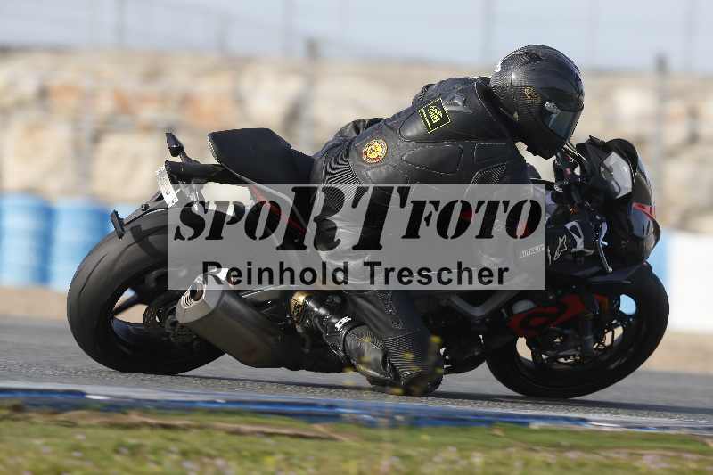 /Archiv-2024/01 26.-28.01.2024 Moto Center Thun Jerez/Gruppe gruen-green/backside